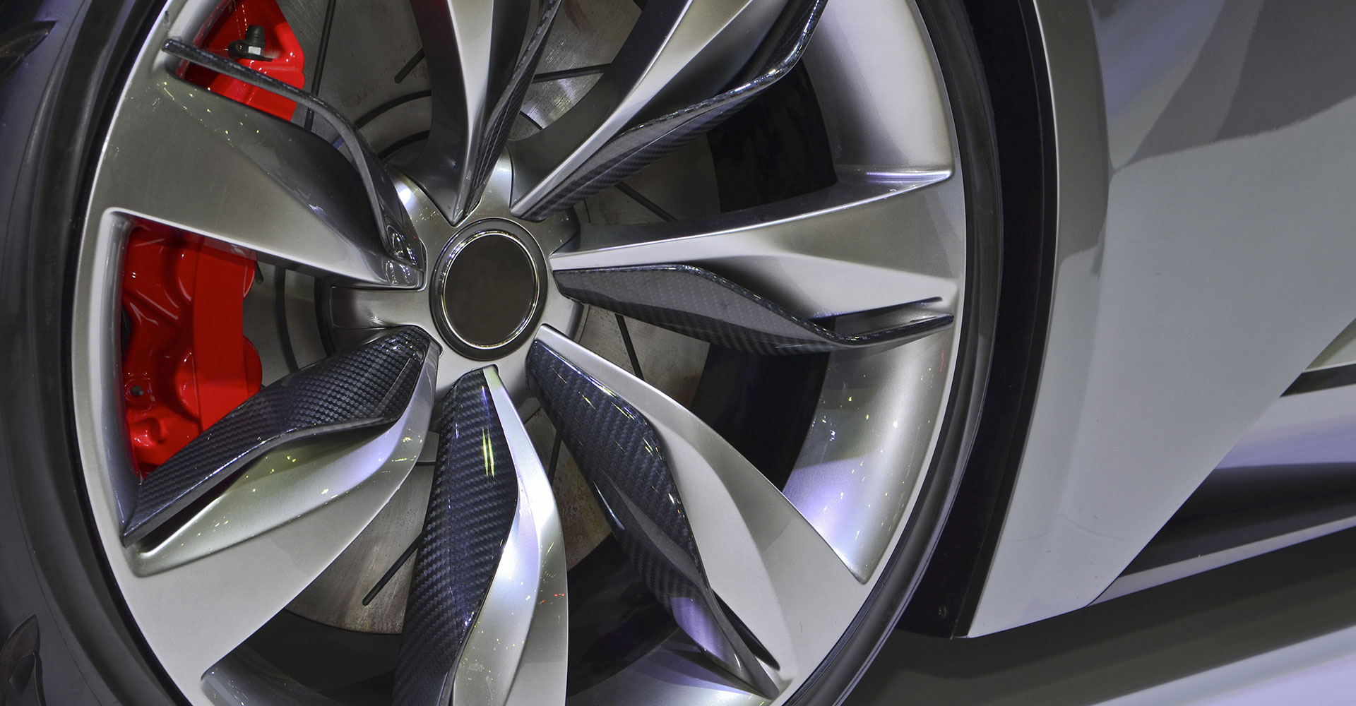 Kąt pochylenia kół (camber). Car Point wykonuje geometrię zawieszenia 3D