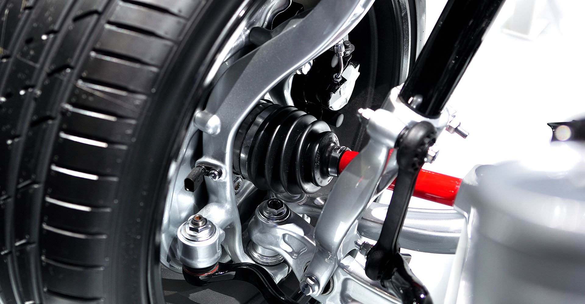 Serwis i naprawa zawieszenia samochodowego w samochodach róznych marek. Car Point wykonuje geometrię zawieszenia 3D